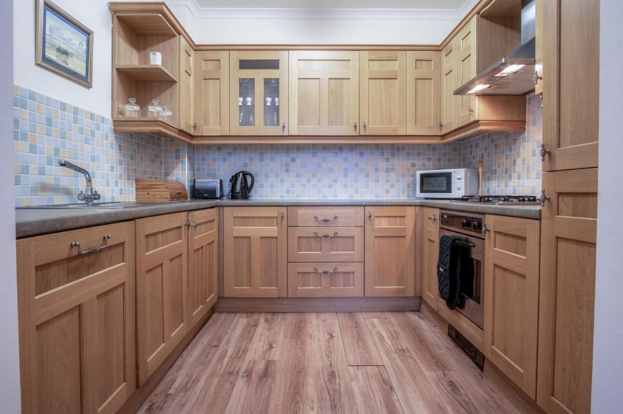 Arcadia - 1 Bedroom Apartment - Tenby Extérieur photo
