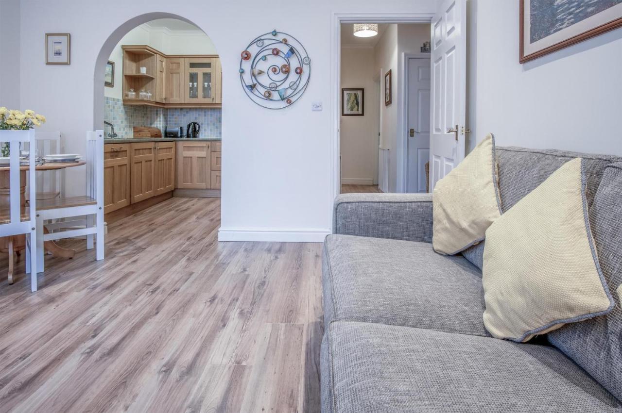 Arcadia - 1 Bedroom Apartment - Tenby Extérieur photo