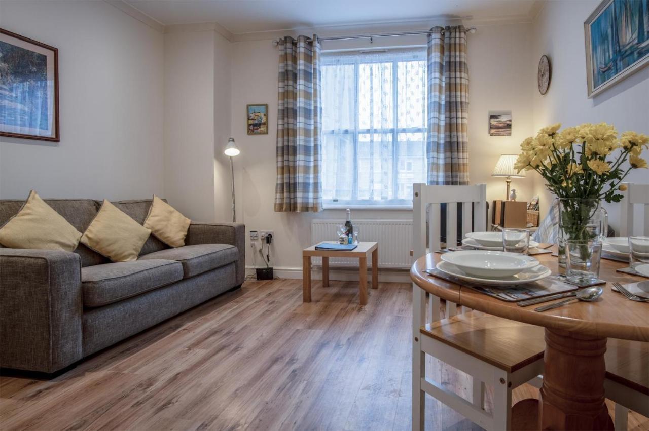 Arcadia - 1 Bedroom Apartment - Tenby Extérieur photo